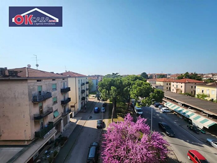 Appartamento bilocale in vendita in Via Centro, Verona