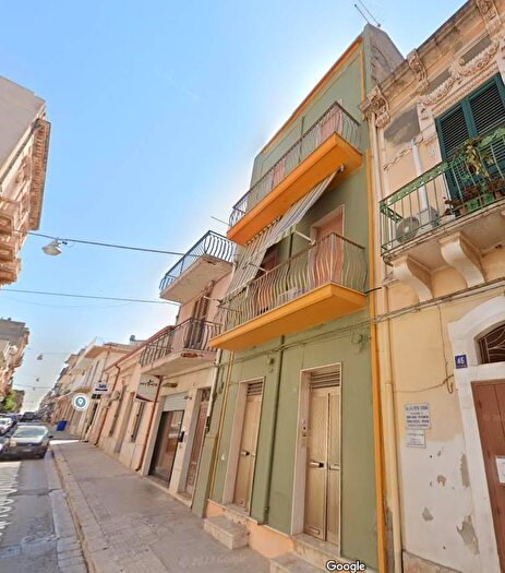 Casa con 10 locali in vendita in Via Enrico Cialdini, Pachino