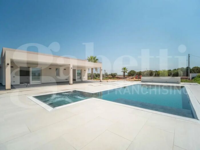Casa con 6 locali in vendita in Contrada Torretta Granitola Snc, Campobello Di Mazara