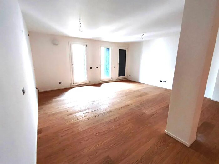 Appartamento quadrilocale in vendita in Padova