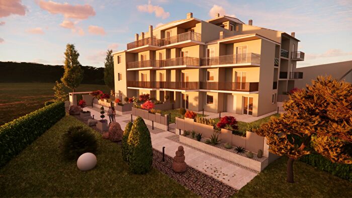 Appartamento con 5 locali in vendita in Via Puccini, Scansano