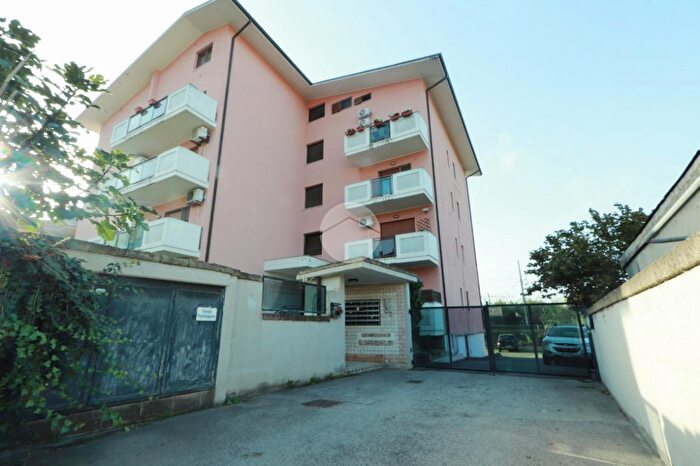 Appartamento trilocale in vendita in Via Garibaldi, San Giovanni Teatino