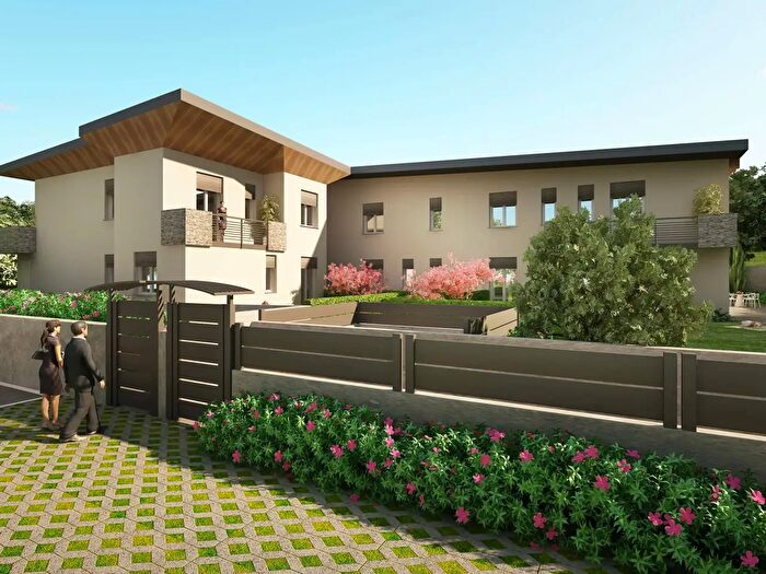 Appartamento trilocale in vendita in Via Cervino, Cantu