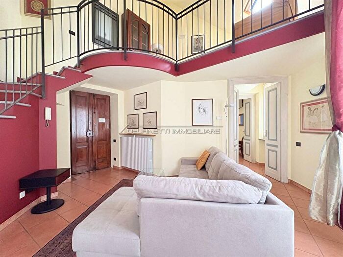 Appartamento trilocale in affitto in Piazza Michele Ferrero, Centro, Alba