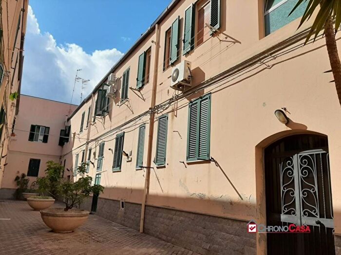 Appartamento con 6 locali in affitto in San Martino, Messina