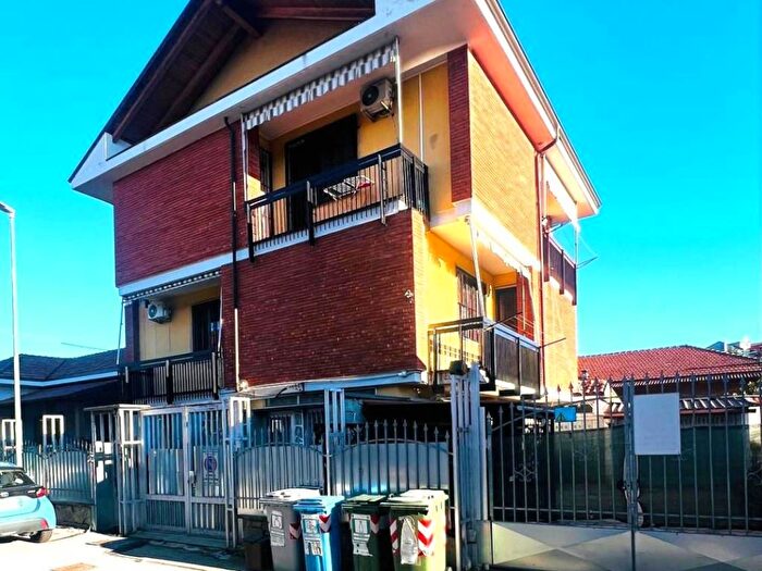 Casa con 6 locali in vendita in Via Fabio Filzi, Centro, Orbassano