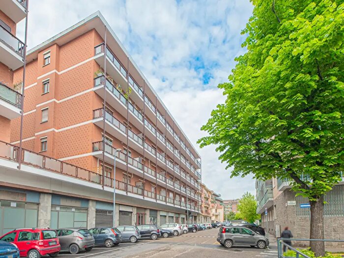 Appartamento trilocale in vendita in Via Po, Rivoli