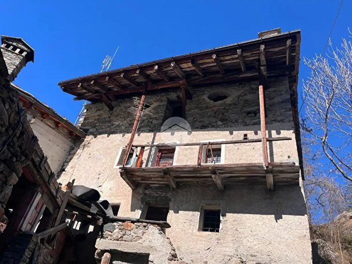 Casa bilocale in vendita in Frazione Planaval, Arvier
