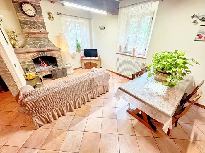 Casa quadrilocale in vendita in Strada Casaltone, Brescello