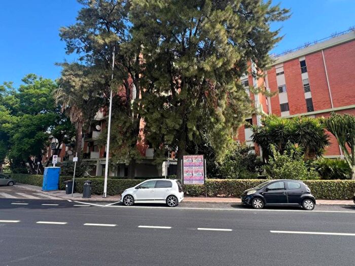 Appartamento trilocale in affitto in Via Luigi Galvani, Genneruxi, Cagliari