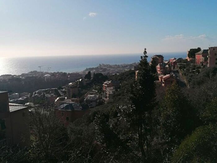 Appartamento trilocale in affitto in Via Angelo Olivieri, Apparizione, Genova