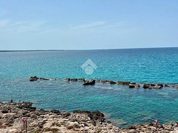 Appartamento trilocale in vendita in Via Alfonso Castriota, Gallipoli
