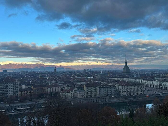 Appartamento con 5 locali in affitto in Strada del Mainero, Colle della Maddalena, Torino