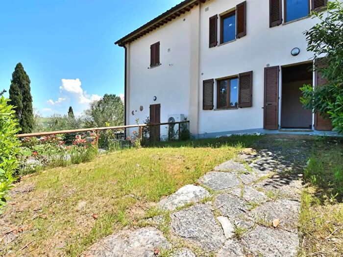 Appartamento quadrilocale in vendita in Strada Cassia Sud, Siena