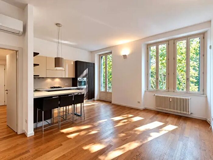 Appartamento trilocale in affitto in Via Giovanni Battista Morgagni, Milano