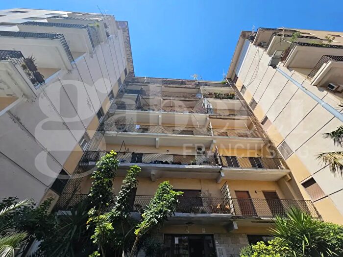 Appartamento con 5 locali in vendita in Via Noviziato Casazza, Messina