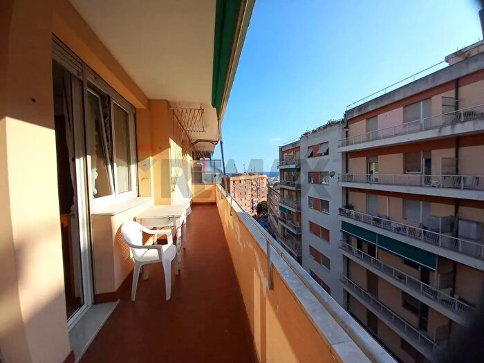 Appartamento con 6 locali in vendita in Via SantAlberto a, Genova