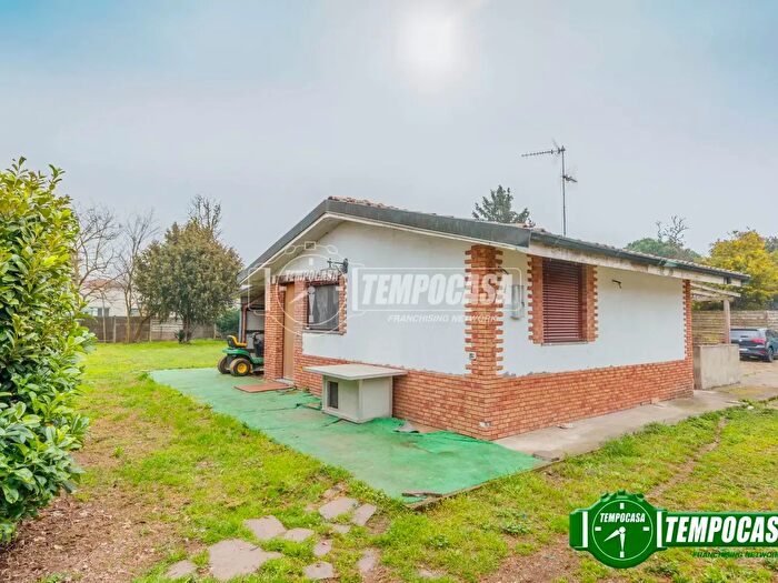 Casa bilocale in vendita in Via Dante Alighieri, Gudo Visconti