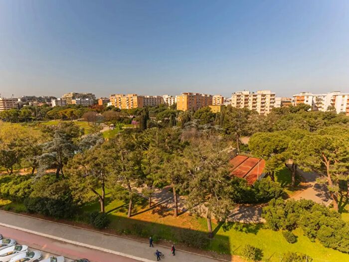 Appartamento trilocale in vendita in Via della Resistenza, Bari