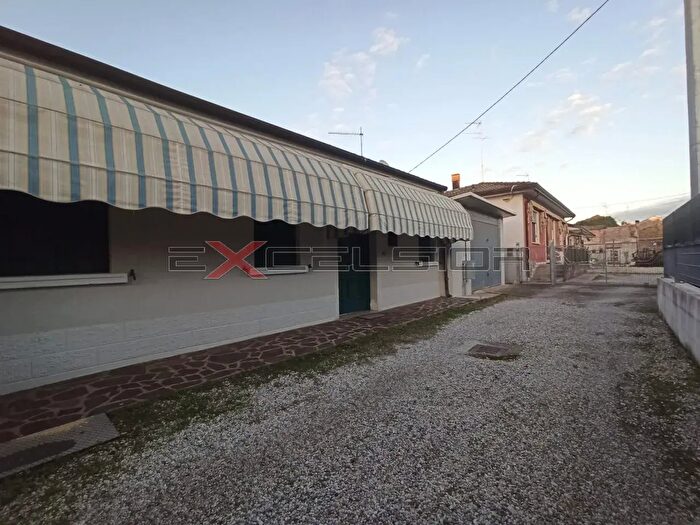 Casa bilocale in vendita in Corso Risorgimento Porto Viro, Porto Viro