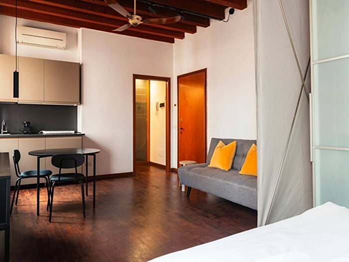 Appartamento monolocale in affitto in Via Anfiteatro, Lanza, Milano