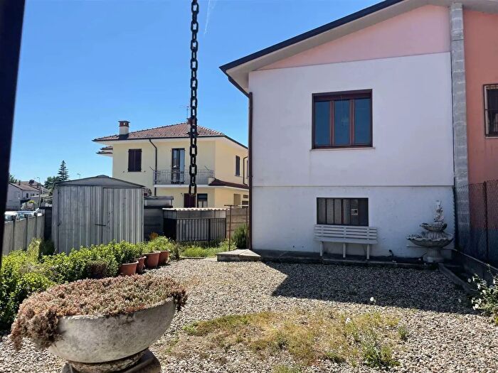 Casa quadrilocale in vendita in Mortara