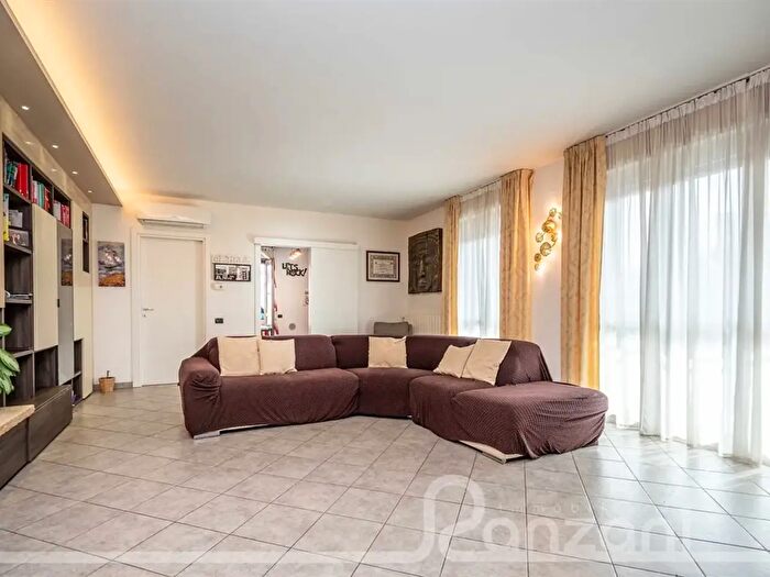 Appartamento trilocale in vendita in Via Wojtyla, Cisliano