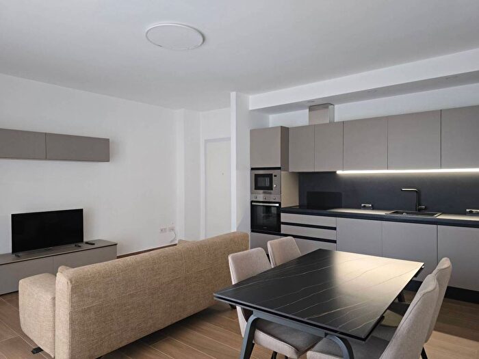 Appartamento trilocale in affitto in Via Marcello Malpighi, Amsicora, Cagliari