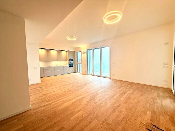 Appartamento quadrilocale in affitto in Via Novembre No Number, Milano, Basiglio