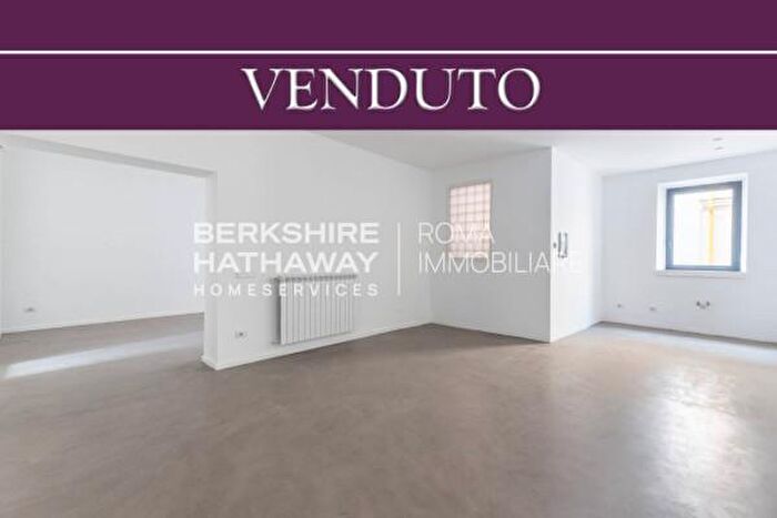 Appartamento quadrilocale in vendita in Via del Corso, Roma