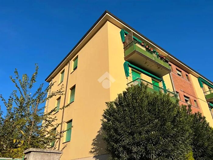 Appartamento trilocale in affitto in Via Gustavo Modena, Bologna