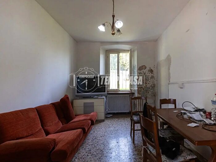 Appartamento con 5 locali in vendita in Via Vicolo Bressi, Molteno