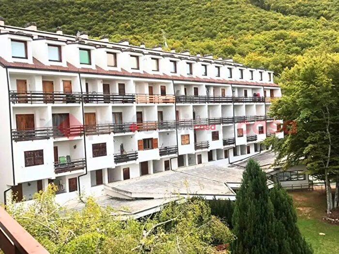 Appartamento trilocale in vendita in Via Brigata Majella, Campo Di Giove