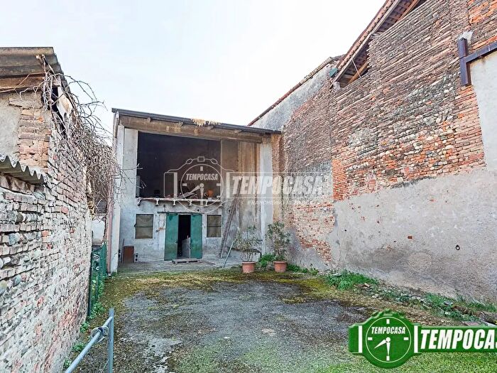 Casa in vendita in Via Borghi Inferiori, Vailate