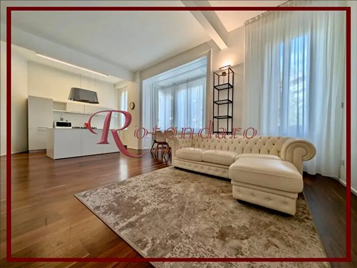 Appartamento trilocale in affitto in Via Francesco Melzi d'Eril, Milano