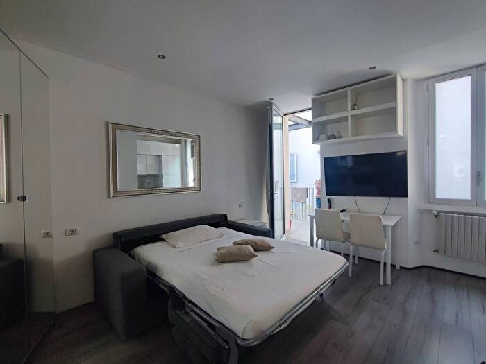 Appartamento monolocale in affitto in Via Valtellina, Isola, Milano