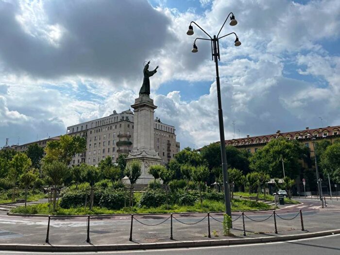 Appartamento trilocale in affitto in Corso Concordia, Piave Tricolore, Milano