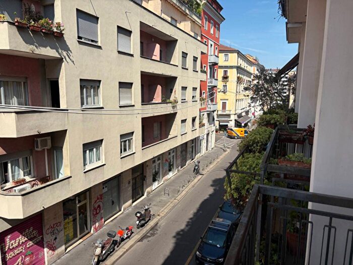 Appartamento bilocale in affitto in Viale Papiniano, Solari, Milano