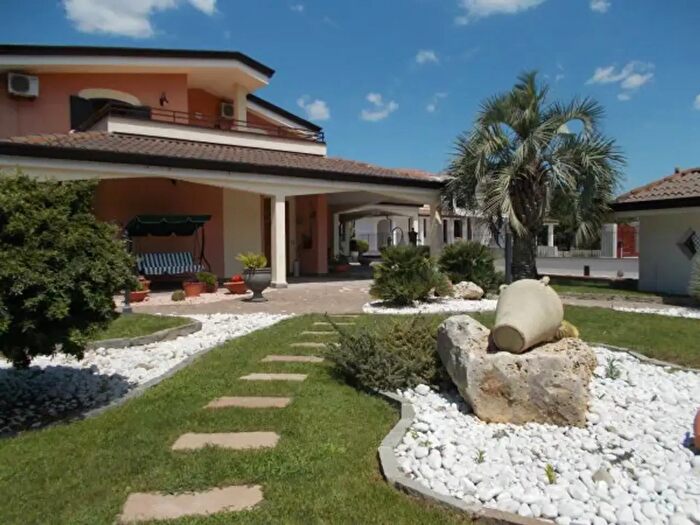 Casa con 6 locali in vendita in Via TappiaFurignano, Saviano