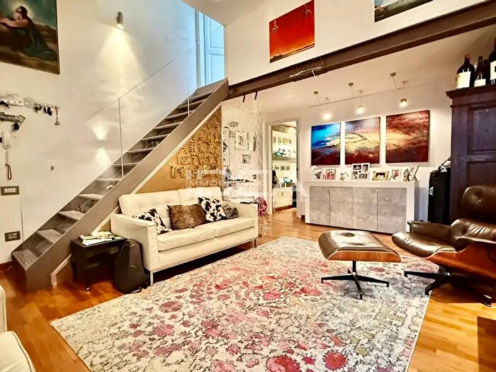 Appartamento quadrilocale in vendita in Via della Polveriera, Lucca