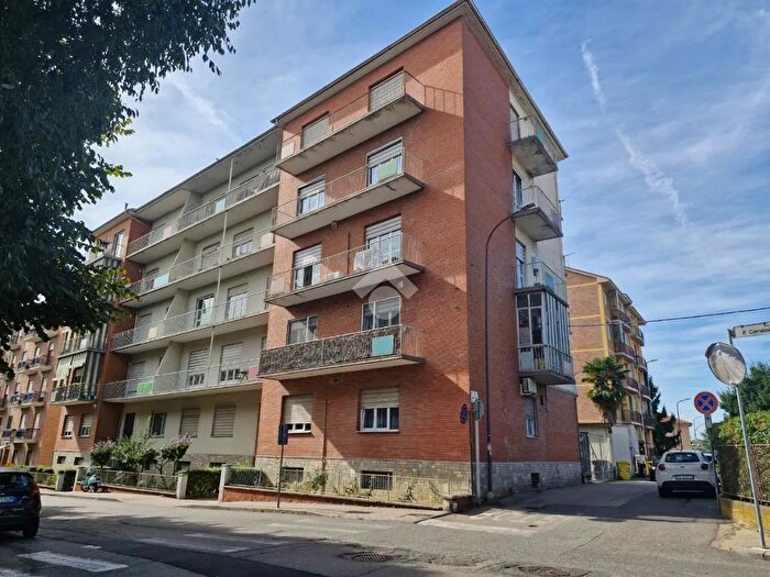 Appartamento quadrilocale in vendita in Via Filippo Corridoni, Asti