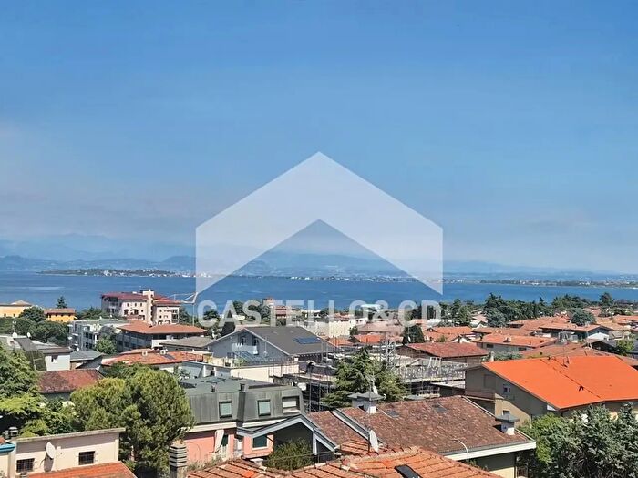 Appartamento bilocale in affitto in Via Cavour, Desenzano Del Garda