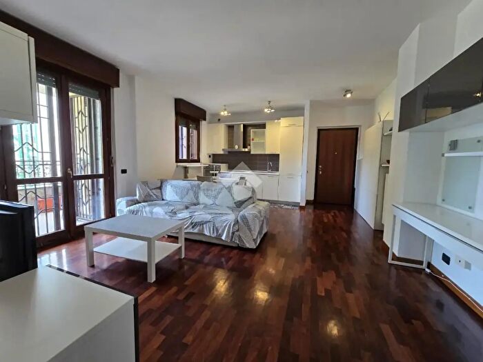 Appartamento bilocale in affitto in Via S Giuseppe Cottolengo, Milano