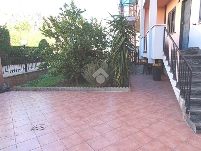 Appartamento quadrilocale in vendita in Cda Vallina, Castrovillari