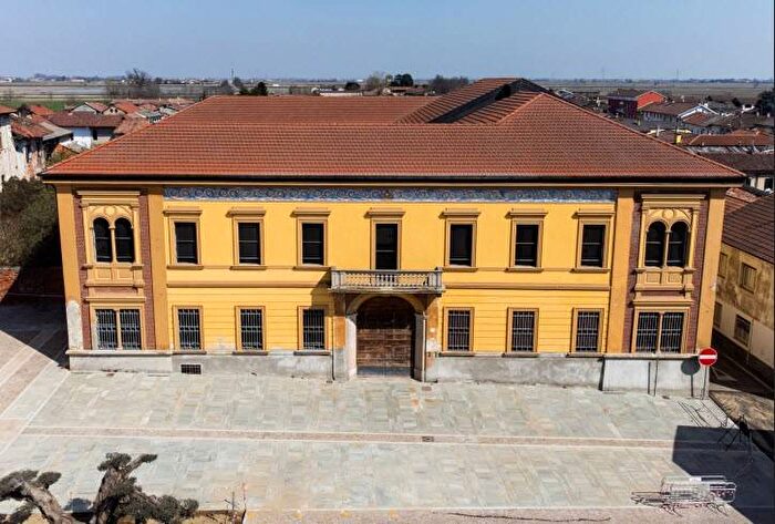 Appartamento trilocale in affitto in Strada Biandrate, Santa Rita, Novara