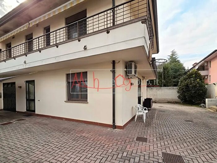 Casa quadrilocale in vendita in Padova