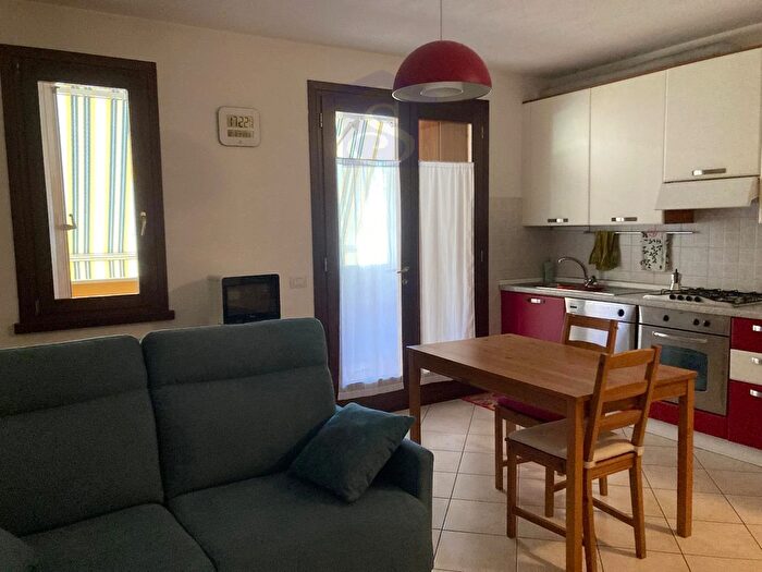 Appartamento trilocale in vendita in Porcia