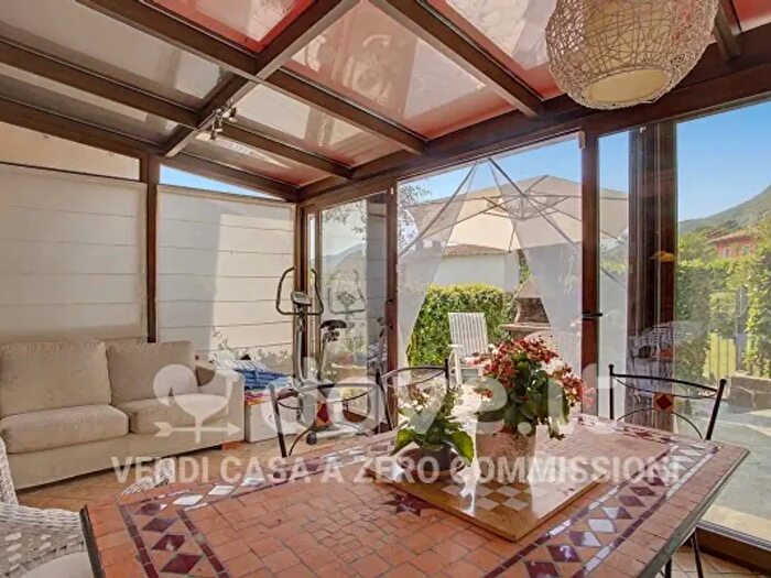 Casa trilocale in vendita in Via Federico Motta a, Brusimpiano