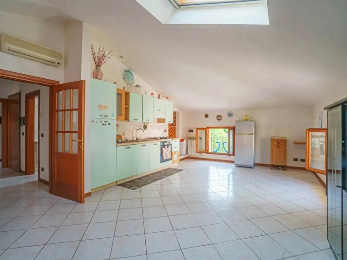 Appartamento quadrilocale in vendita in Montecatini Terme