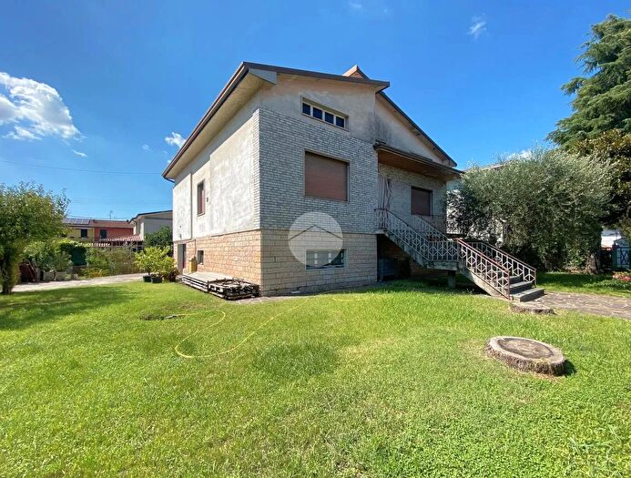 Casa quadrilocale in vendita in Via Isorella, Calvisano